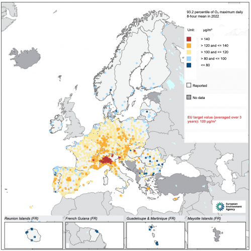 Przestrzenne zróżnicowanie stężenia ozonu troposferycznego w Europie, w roku 2022. Źródło: EEA.